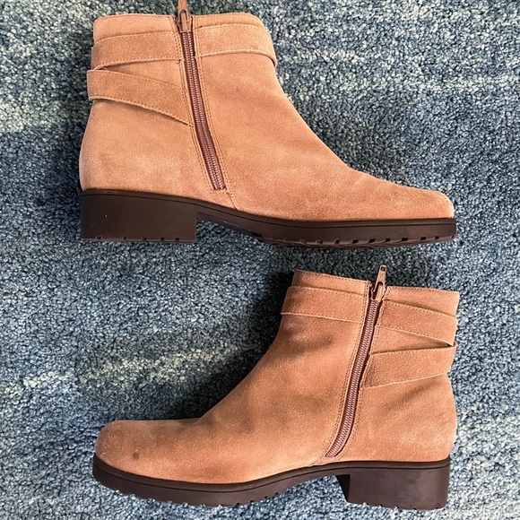 Aerosoles Womens boots, size 9.5 - Picture 4 of 12